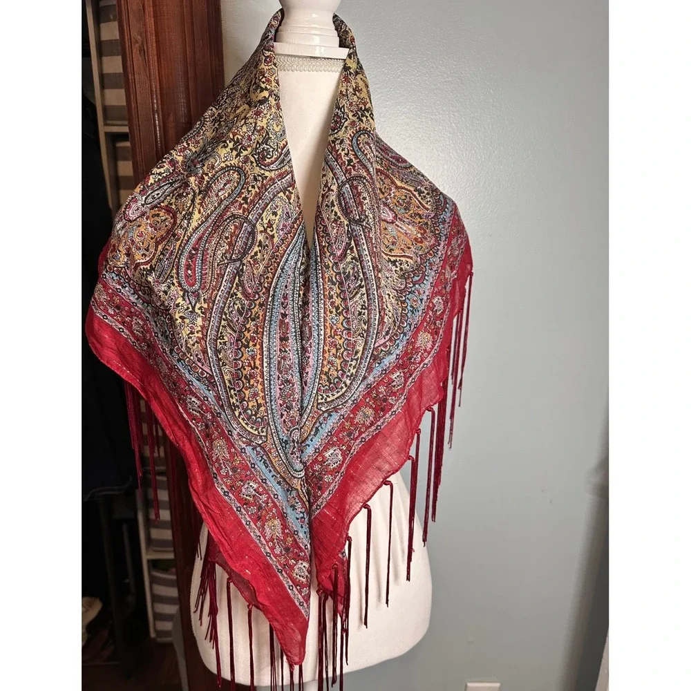 N/A intricate paisley